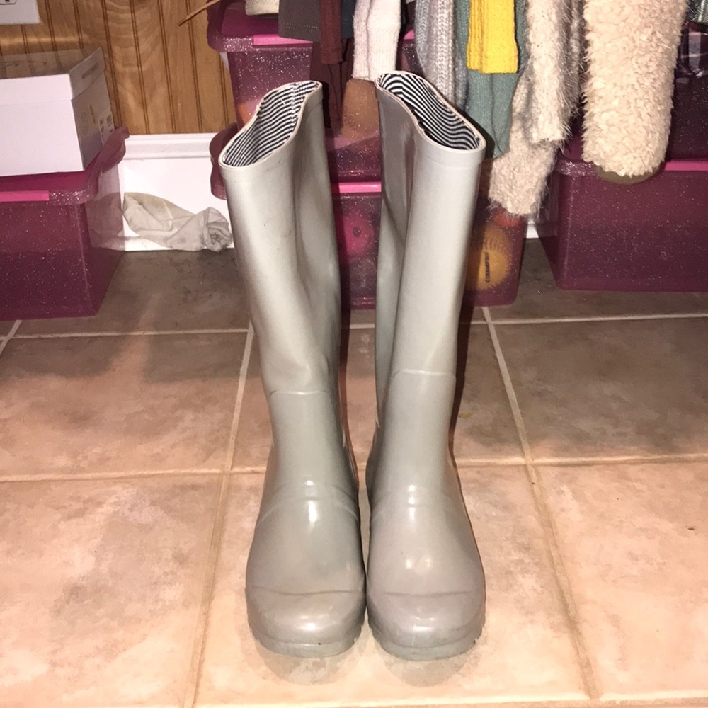 Rain boots